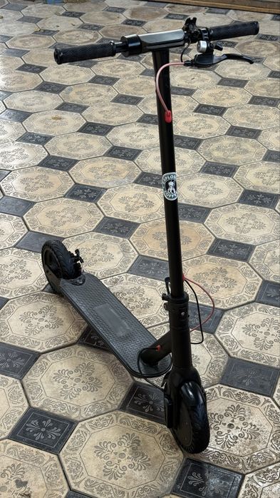 Продам электросамокат