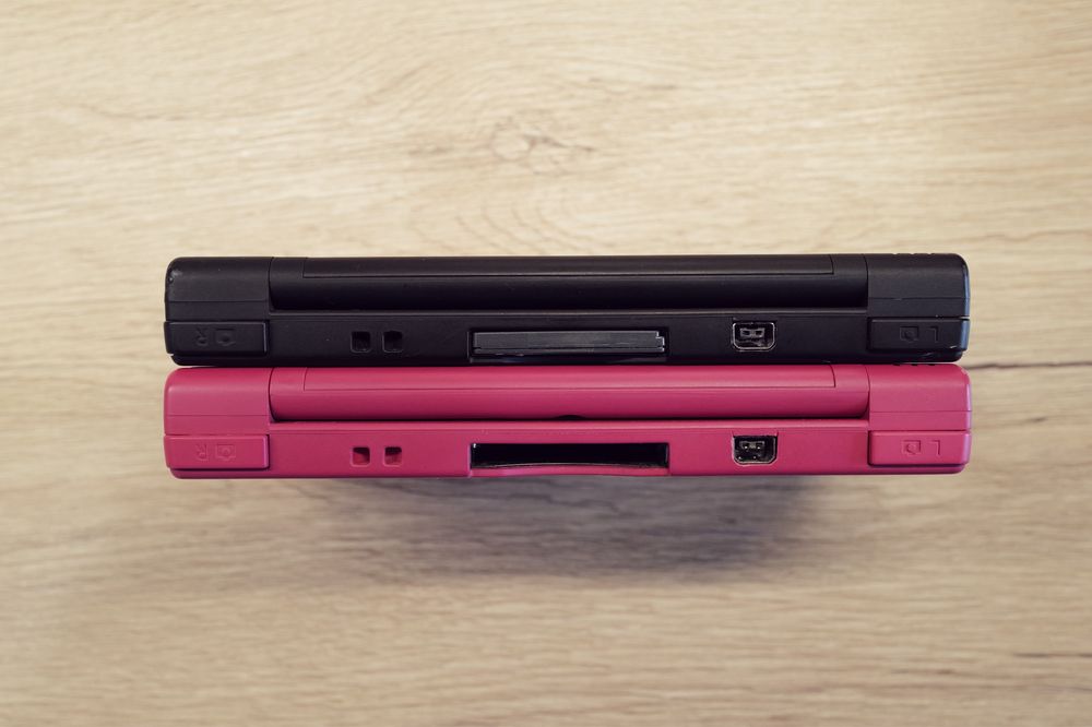 Consola Nintendo DS i Black portabila stare perfecta estetica
