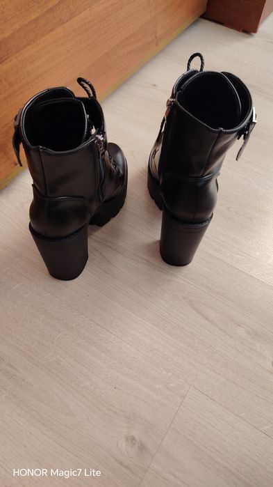 Дамски обувки ток! Нови.