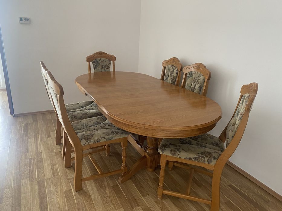 Masa extensibila cu 6 scaune + servanta