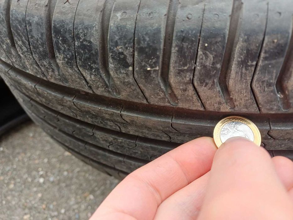 Гуми Continental EcoContact 5 215/55R17