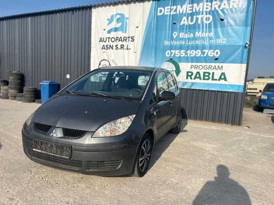 Dezmembrez Mitsubishi Colt 1.3i 2005 135.930