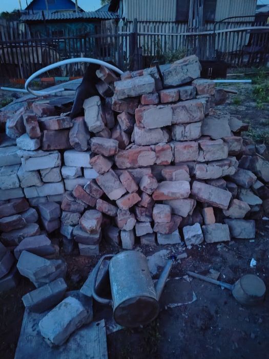 Кирпичи б/у 7500 тенге за всё