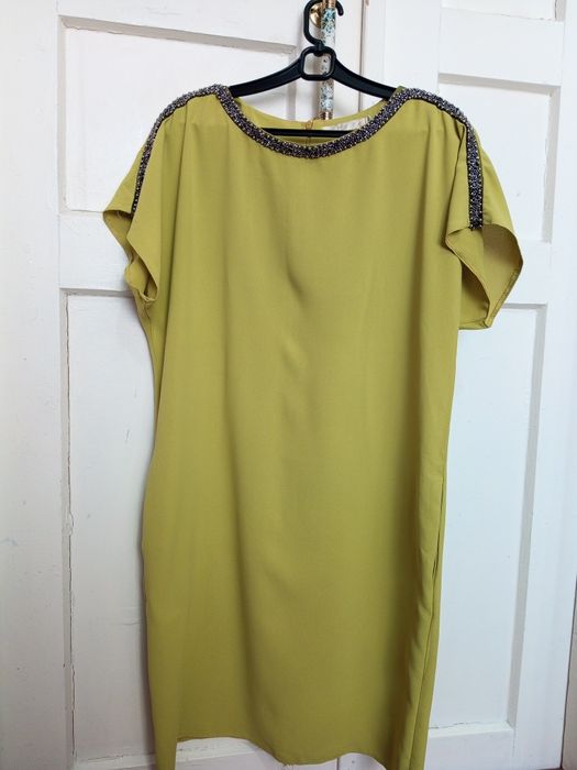 Женское темно салатовое платье