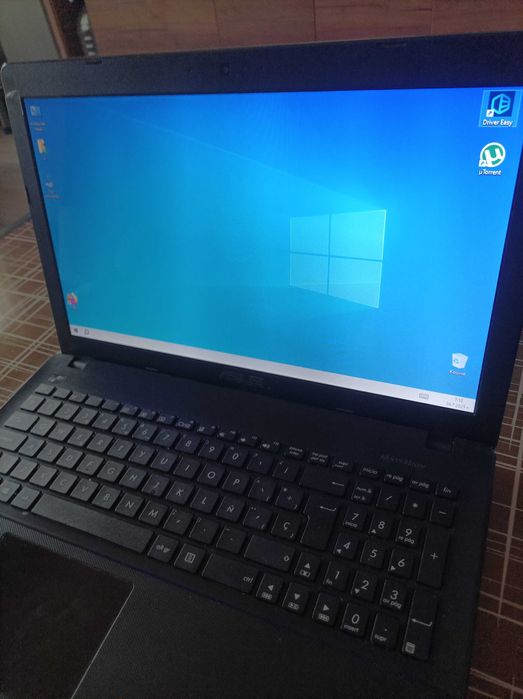 Лаптоп Asus sonic master