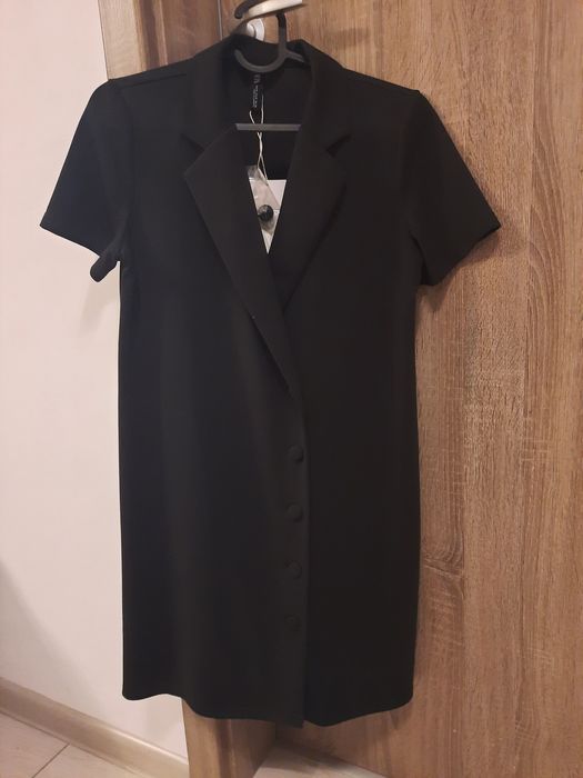 Rochie stil sacou Zara M negru- nou cu etichetă