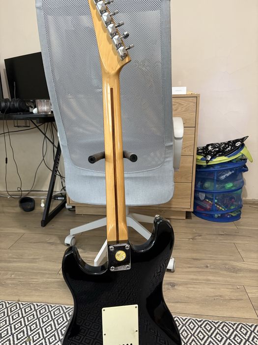 електрическа китара C.G. WInner