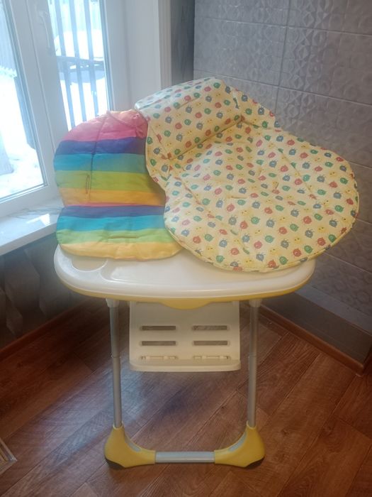 Детский стульчик для кормления