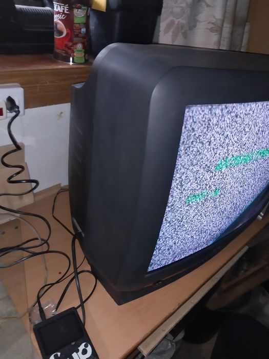 Продам Б/У  телевизор