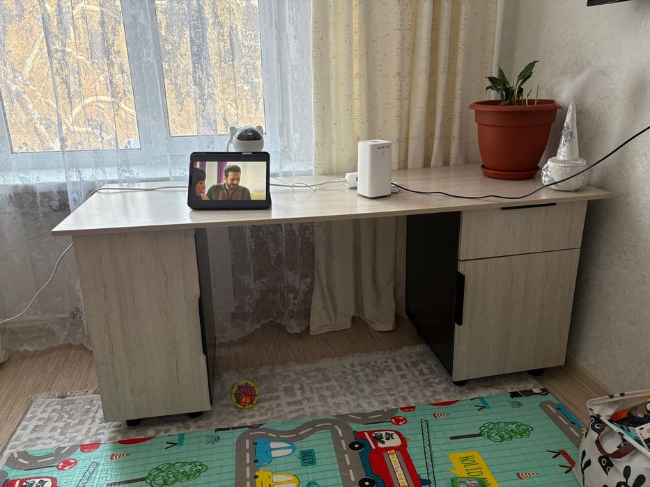 Продам стол в отл состоянии