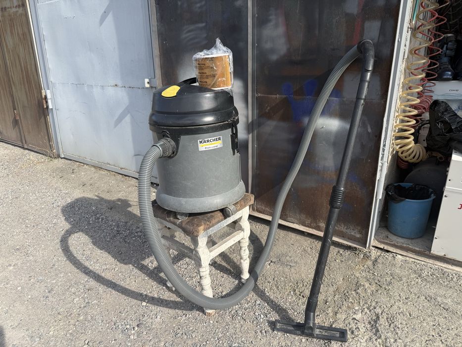 * Karcher NT 27/1 профессиональный пылесос в хорошем состоянии не доро