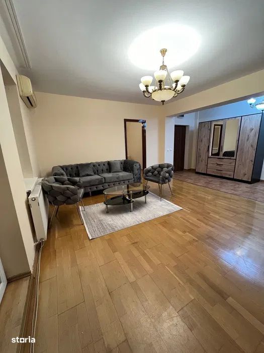 Apartament 3 camere decomandat Strand