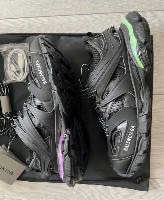 Balenciaga track led