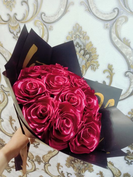 Sunʼiy Atirgul buket