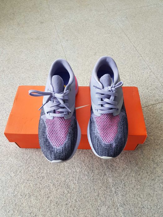 Нови маратонки Nike