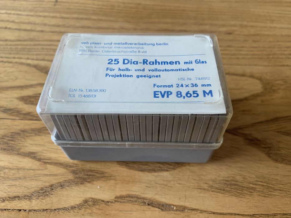 Качествени нови немски рамки за диапозитиви със стъкло 24х36мм