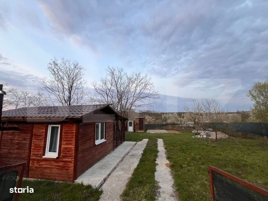 Teren– 400 mp, cabanuta + utilitati, acces asfalt