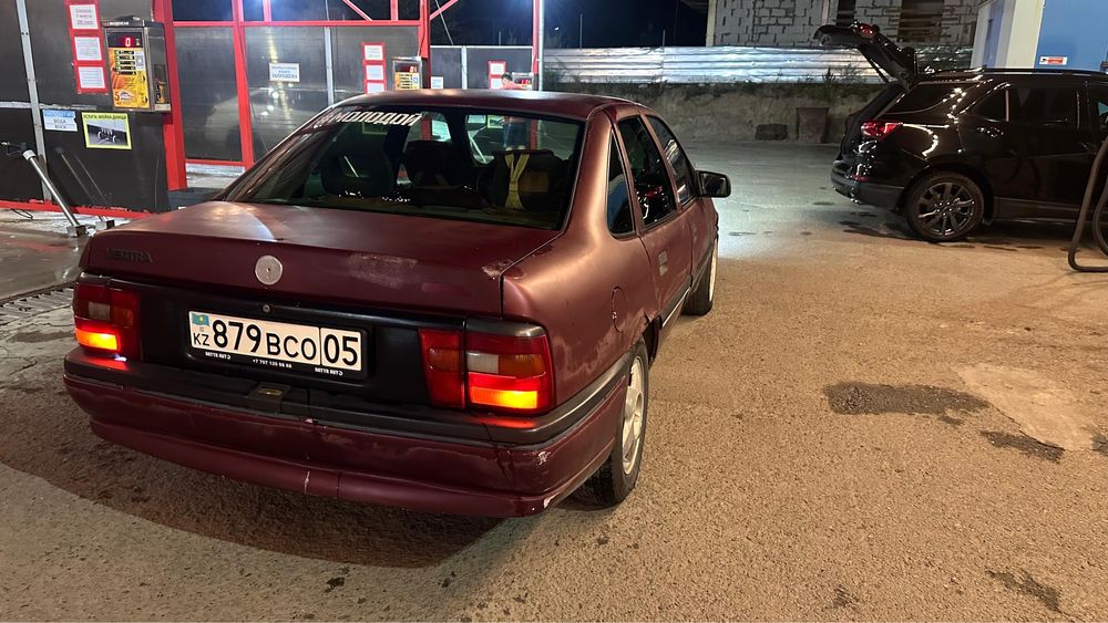 Opel Vektra(opel vektra) 2.0-1993год