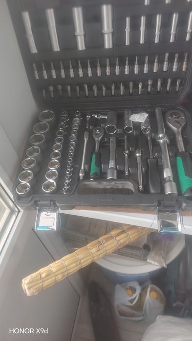 Продам набор инструменты.