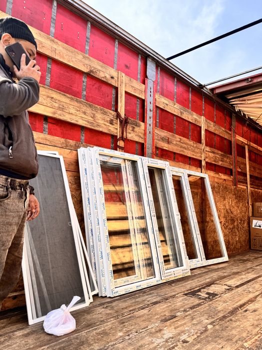 Пластиковые окна двери