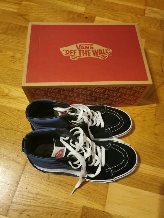De  vânzare tenesi vans