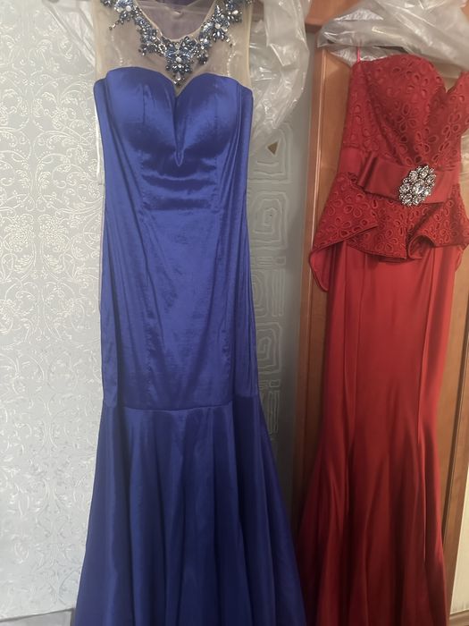 Вечерние платья
