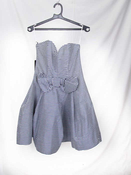 Нови дамски рокли S