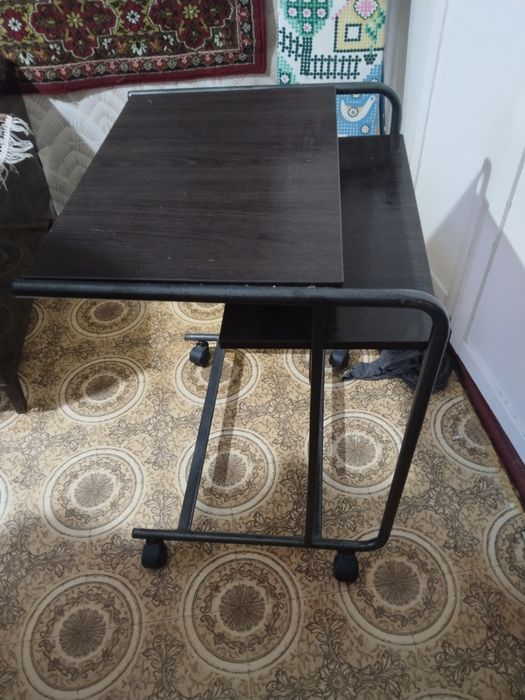 Стол компьютерный