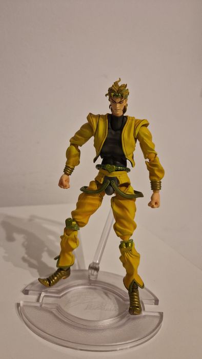 Vând figurină Jojo's Bizarre Adventure part 3 DIO