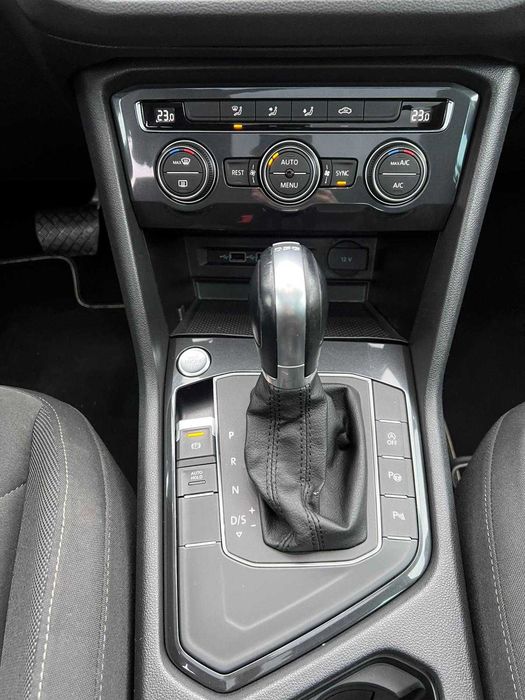 VW Tiguan 2.0 TDI Panoramic/Camera/Adaptive LED/Keyless