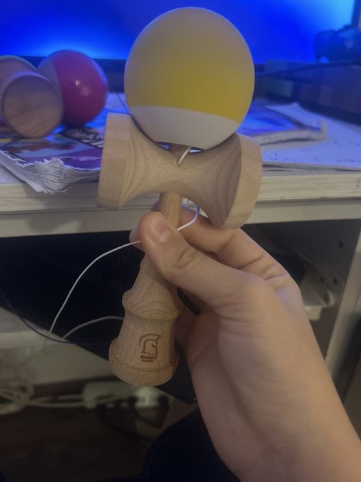 kendama anti skid knight
