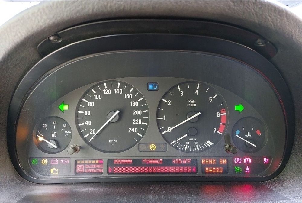 Ремонт пикселей щитков приборов БМВ Е38/Е39/Е53 - Range Rover  R322