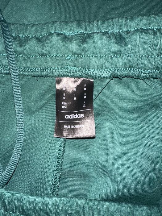 Pantaloni Adidas Future Icons 3-Stripes verzi inchis de barbati