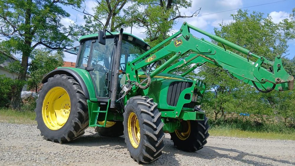 Tractor Jhon Deer 6220 cu incarcator anul  2006