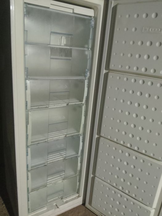Морозильник BEKO