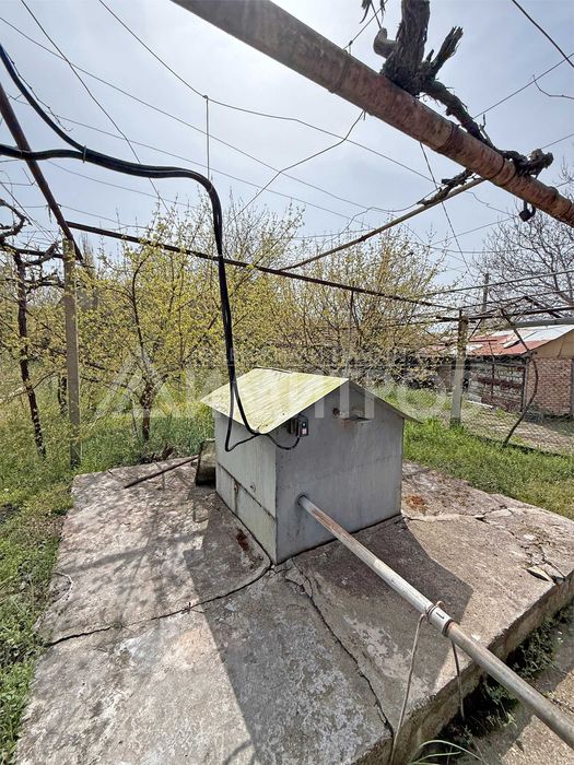 Продава автентична селска къща с кладенец в с. Памукчии, общ. Нови пазар (обл. Шумен).