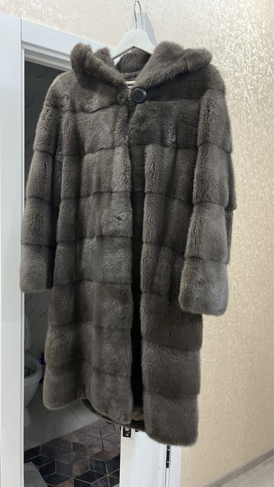 Продам норковую шубу