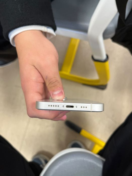 iPhone 13 100%акб