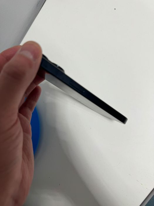 Обменяю iphone 15 pro 256gb