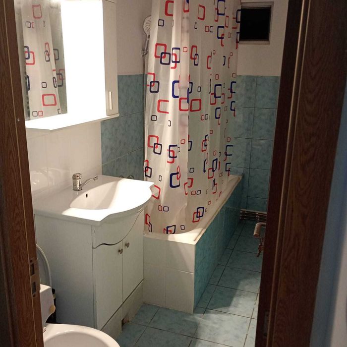 Inchiriez garsoniera