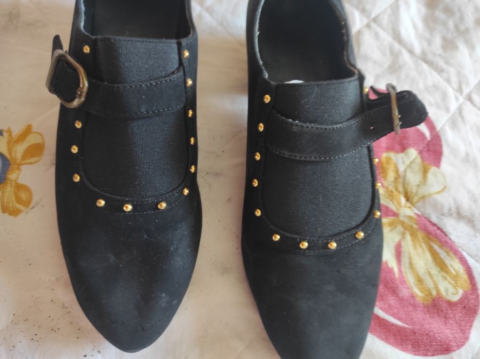 Туфли и ботинки женские