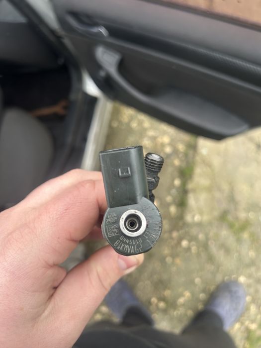 Vand injectoare bmw e46 320d 150cp euro 3