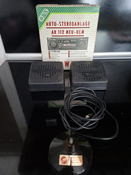 Комплект авто радиокасетофон ICS, две тонколонки и външна авто антена