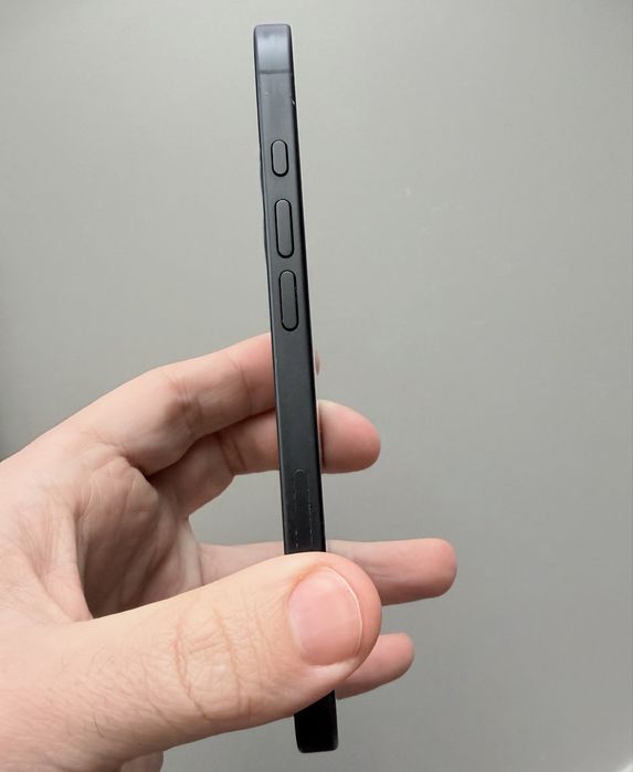 iPhone 16 128GB Гаранция до 02.2026 Като нов