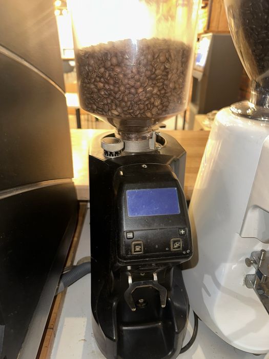 Кофемолки Simonelli/ Galiwin