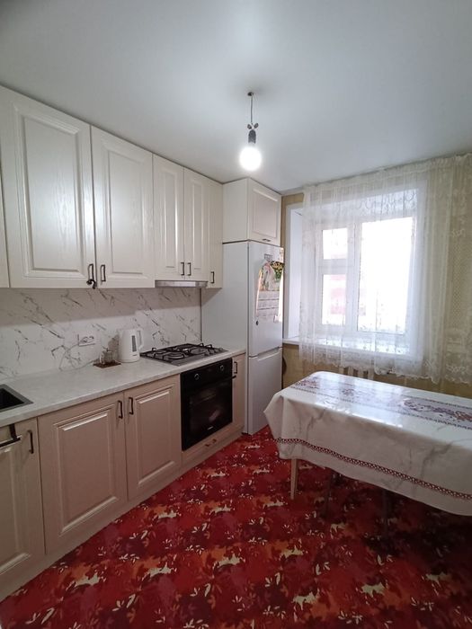 Продам 3 комн квартиру в 20 мкрн