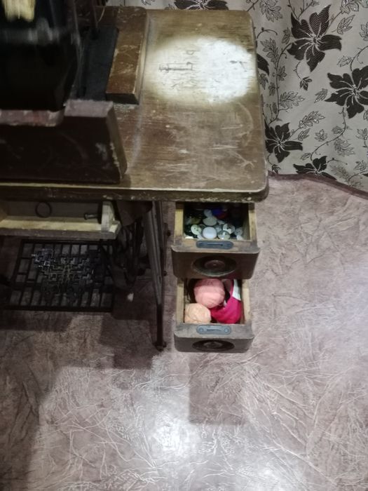 Продаю швейную машину