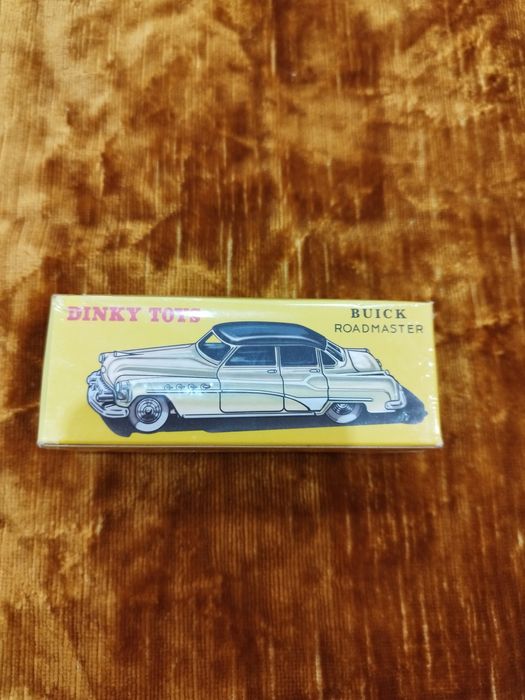 Продавам макет на количка