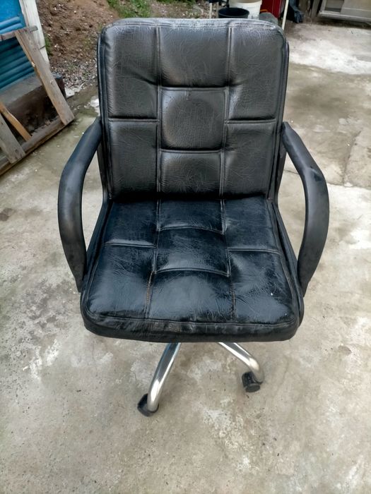 Продам кресло кожанное