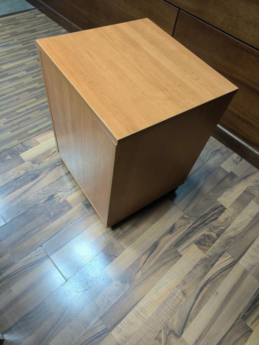 Продам офисную тумбу